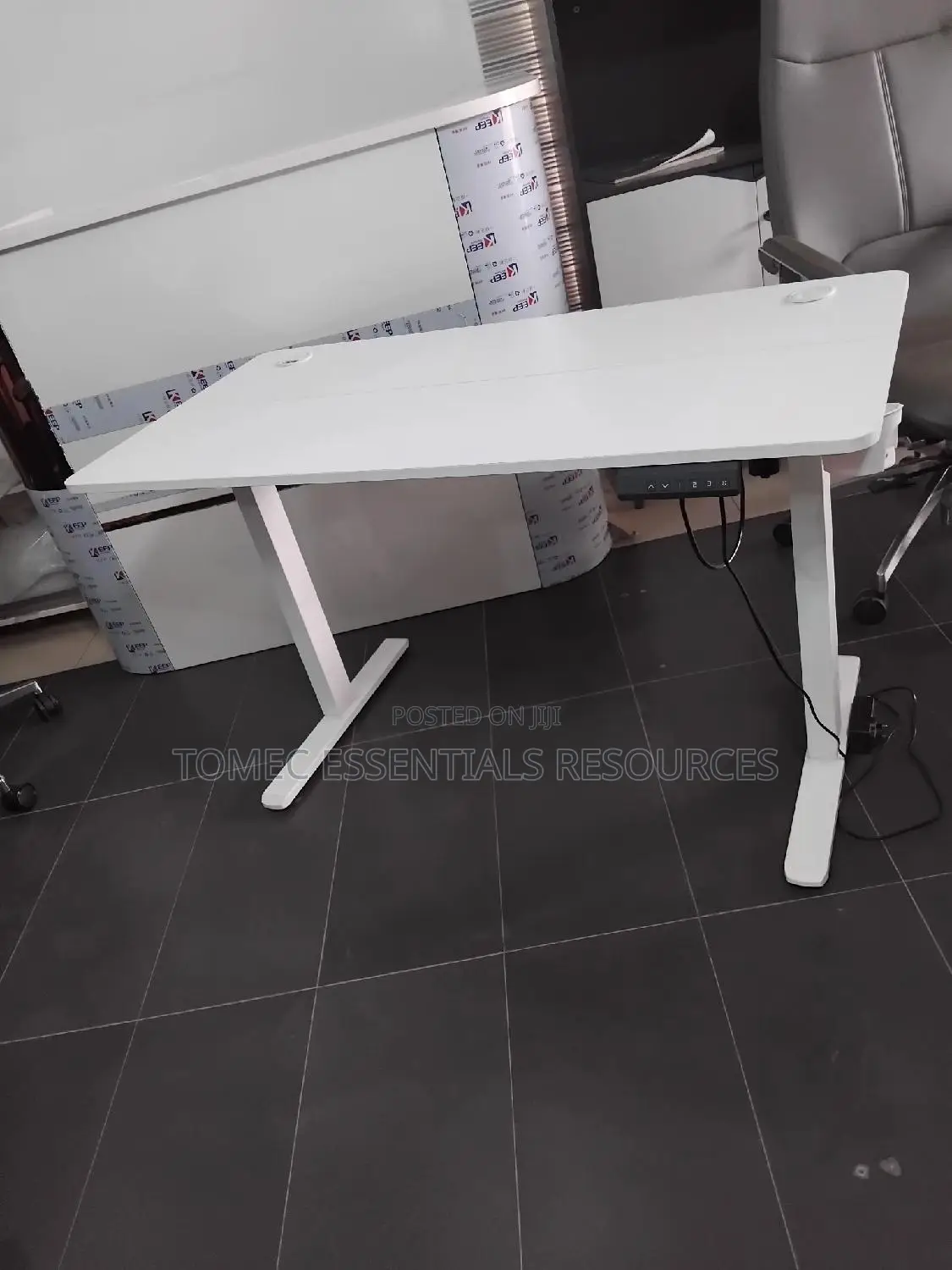 Imported Quality Electric Height Adjustable Table