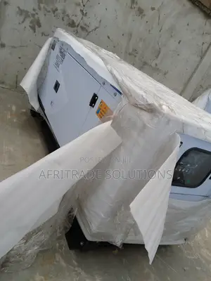 Strong Perkins 15kva Sound-Proof Diesel Generator Set