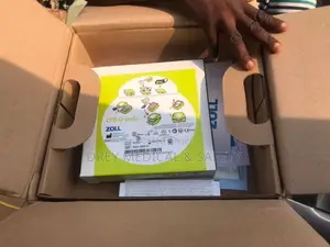 Zoll AED Defibrillator