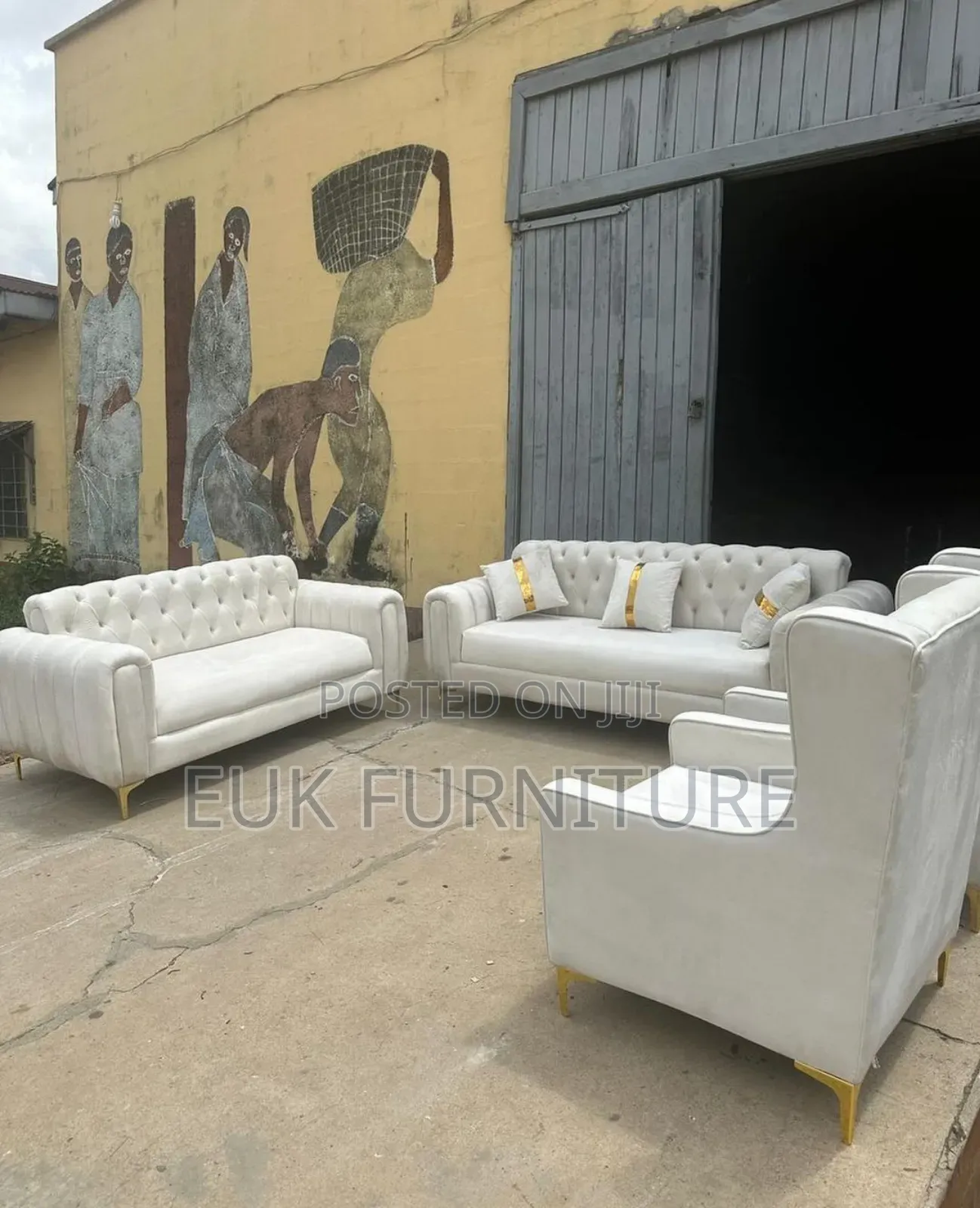 3.2.1.1 Sofa Available in Other Colors