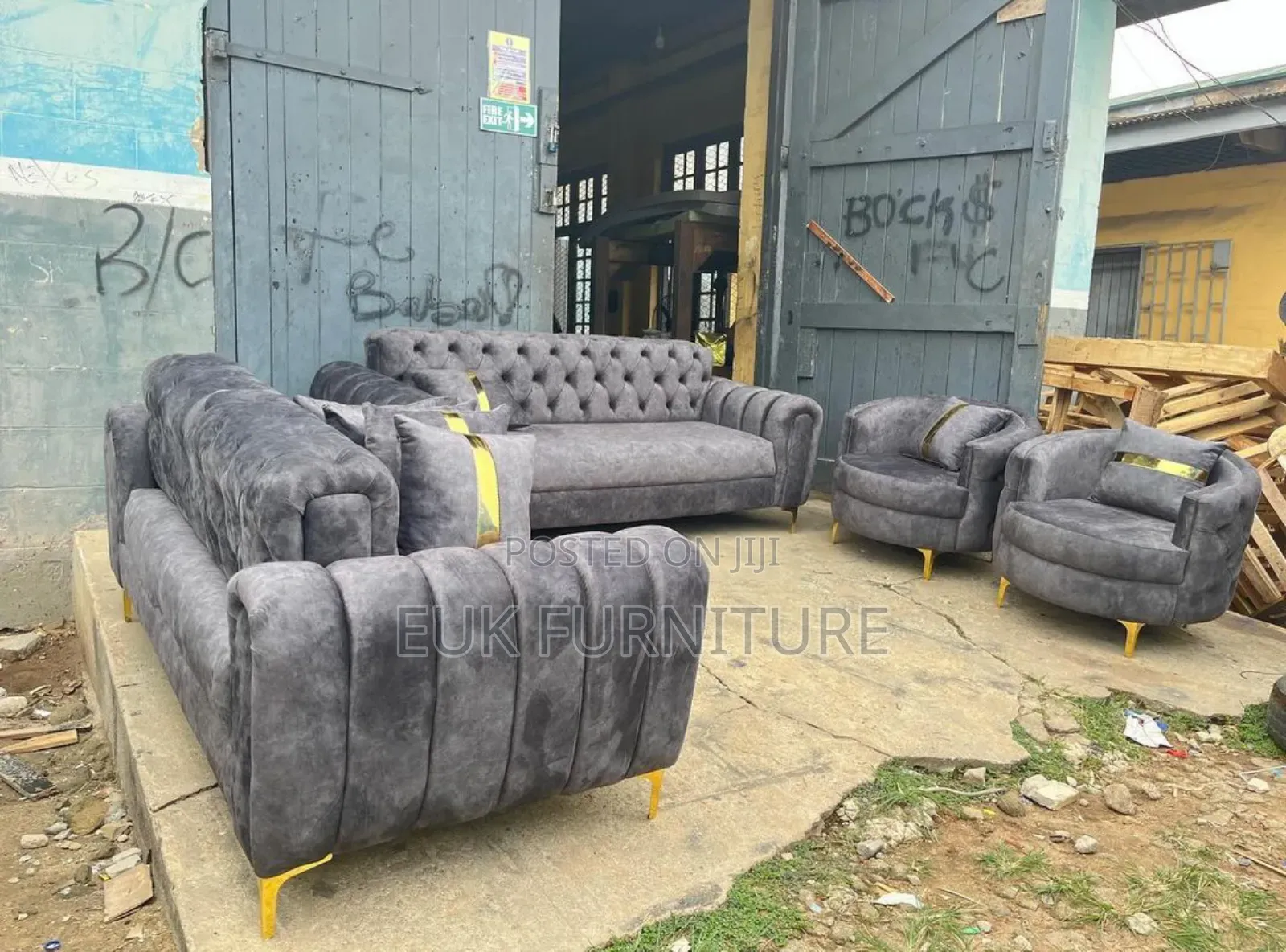 3.2.1.1 Sofas