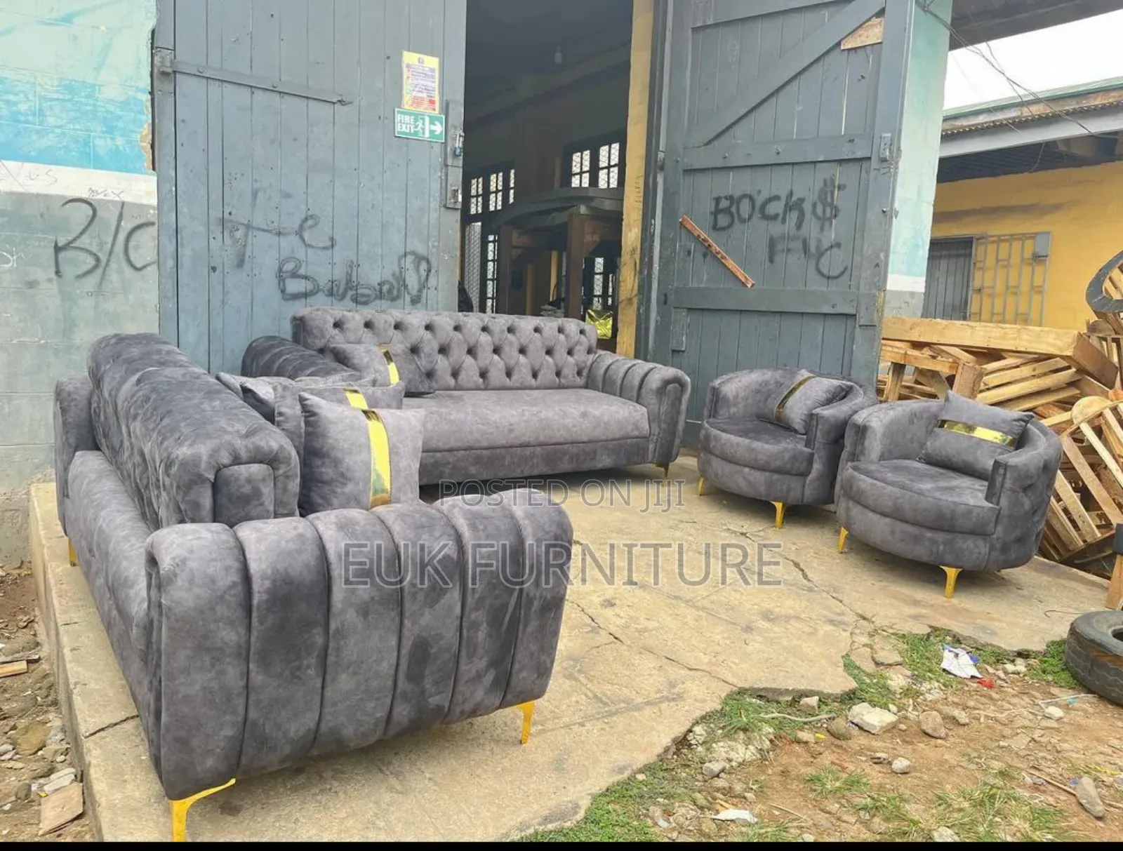 3.2.1.1 Sofas