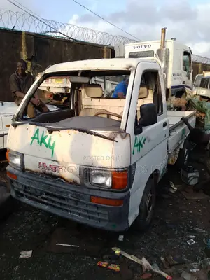 Daihatsu Hijet 2010 White