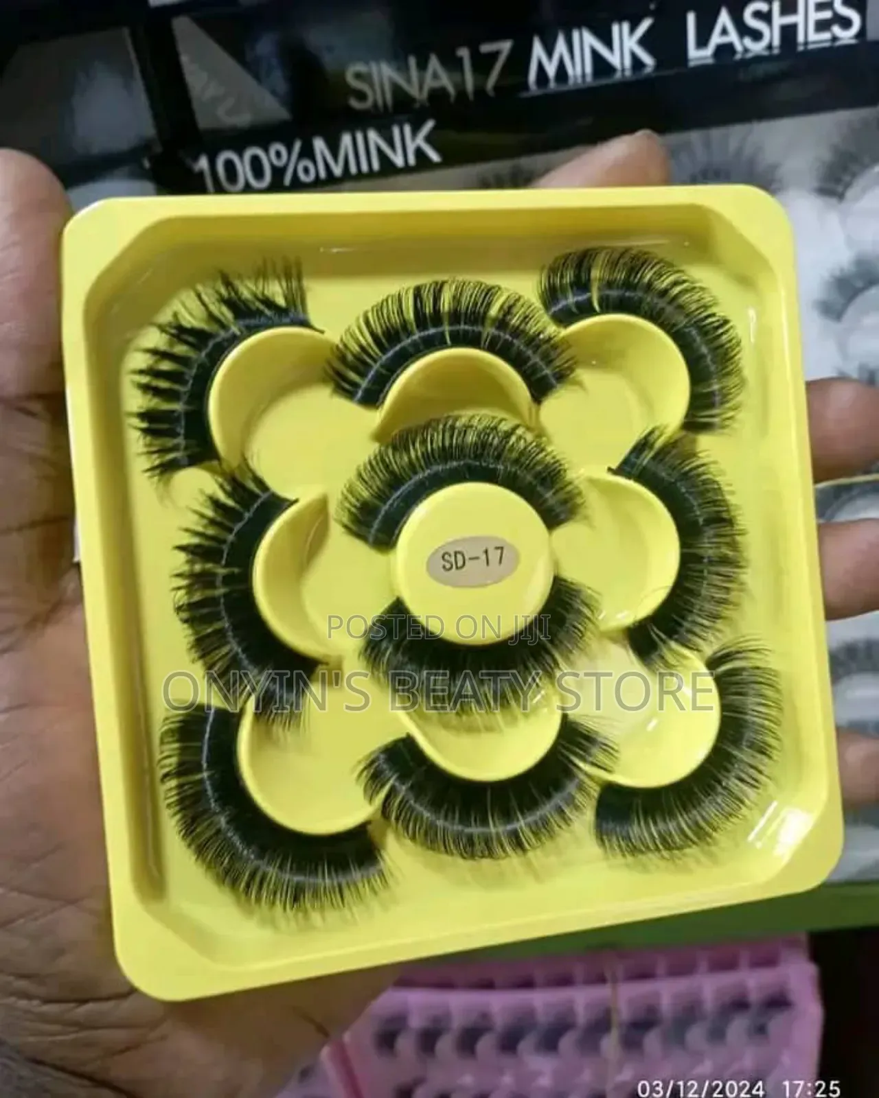 Natural Lashes