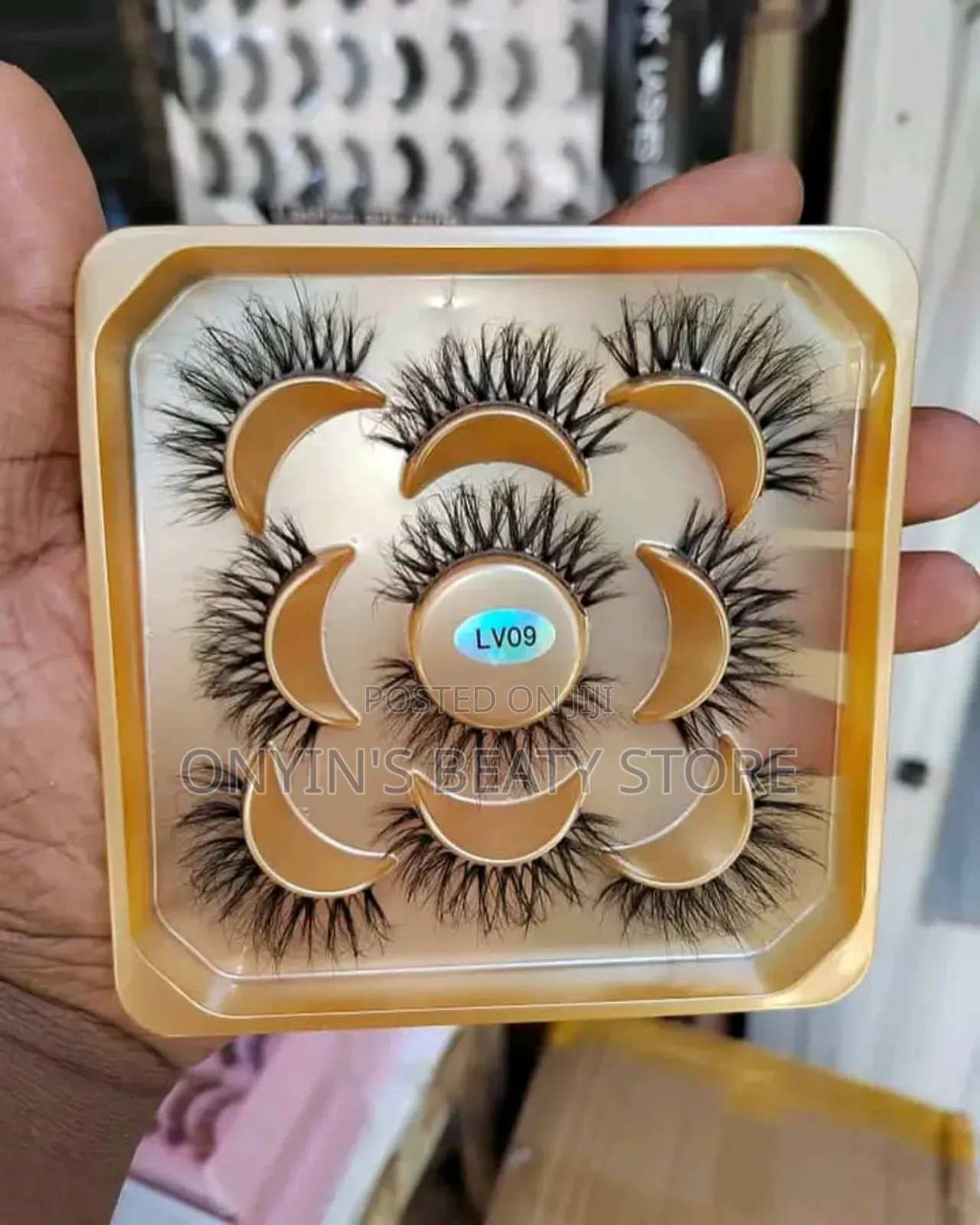 Natural Lashes