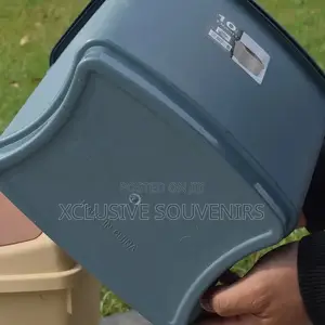10liter Plastic Garbage Bin Trash Can With Swing Top Lid