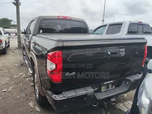 Toyota Tundra 2017 Black