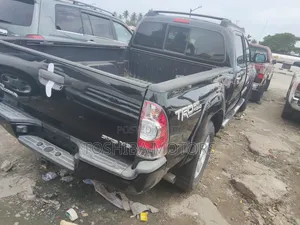 Toyota Tacoma 2015 Black