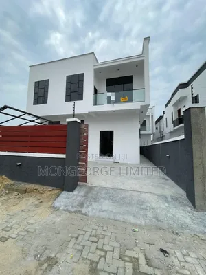 4bdrm Duplex in Chevron for sale
