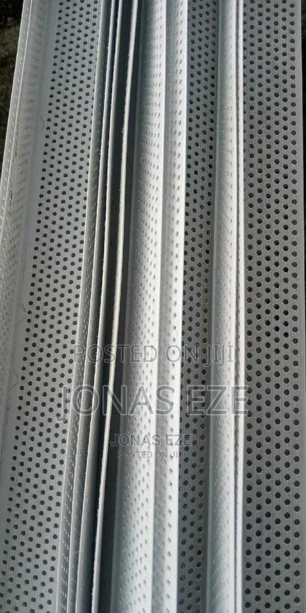 Plsstic Coner Bead