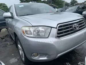 Toyota Highlander Limited 2010 Silver