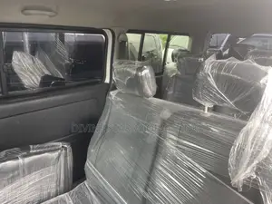 Toyota HiAce 2010 White