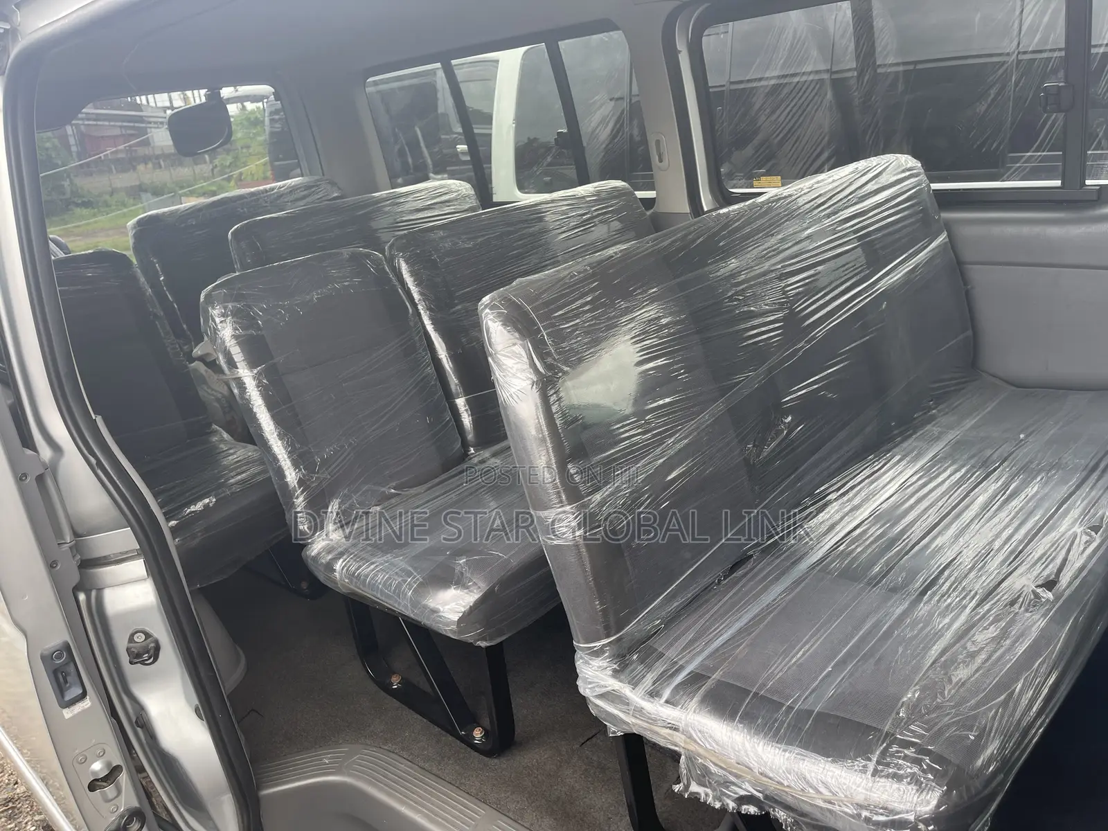 Toyota HiAce 2009 Silver