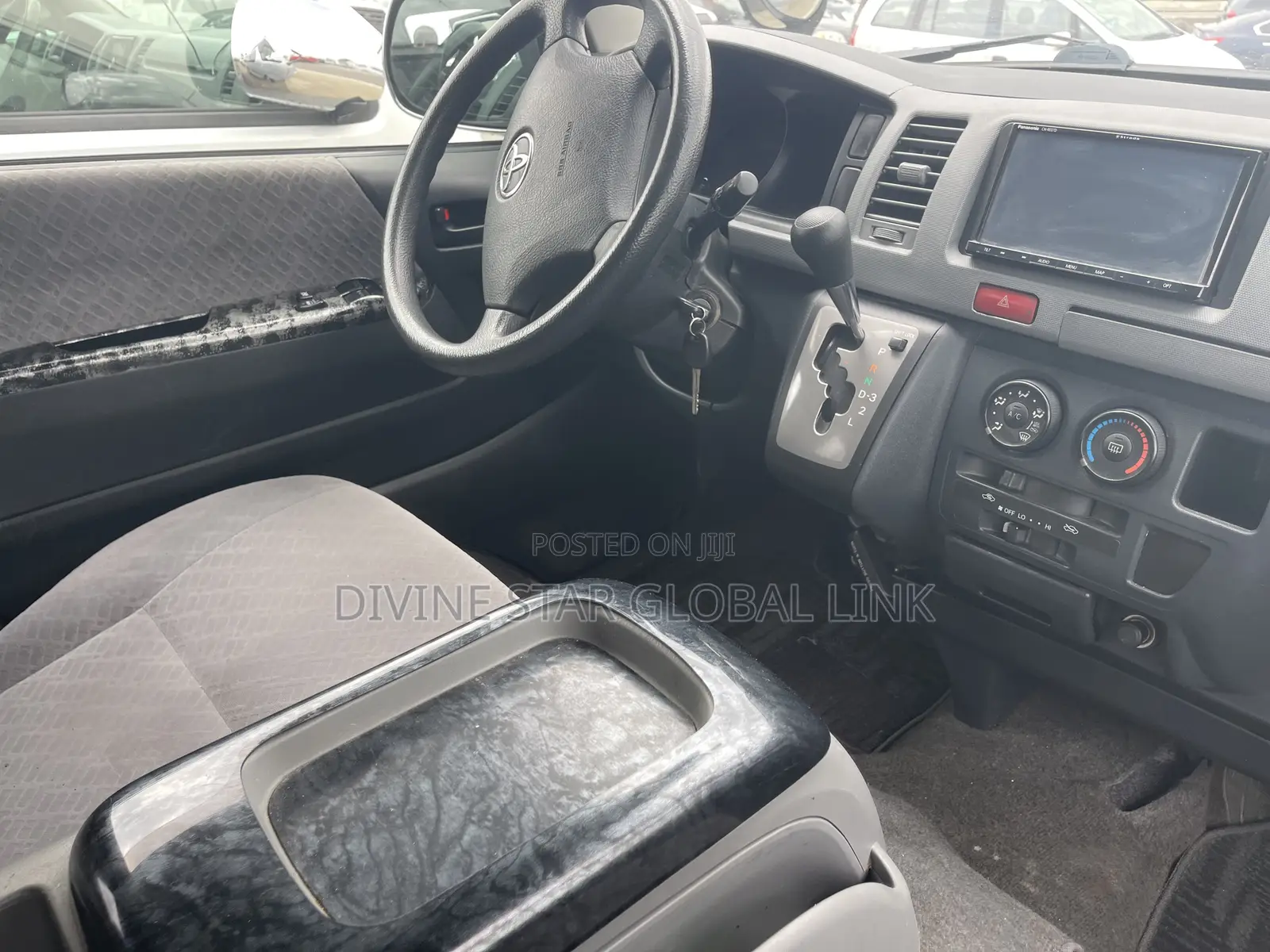 Toyota HiAce 2009 Silver