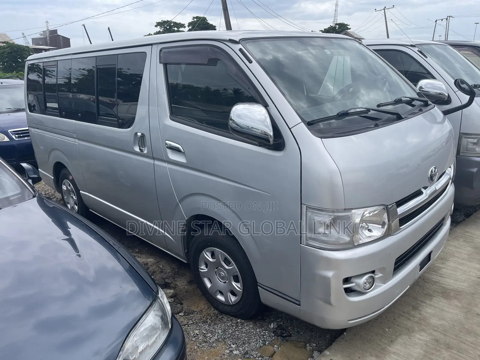 Toyota HiAce 2009 Silver