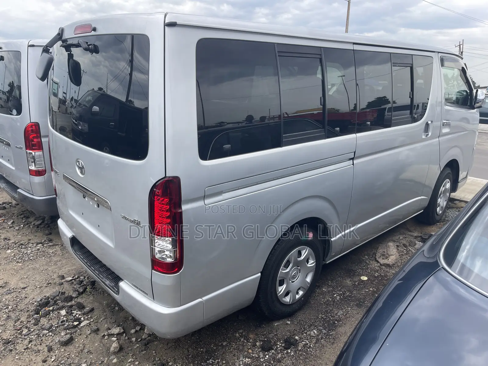 Toyota HiAce 2009 Silver
