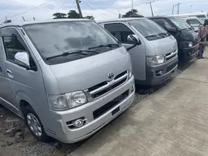 Photo - Toyota HiAce 2009 Silver
