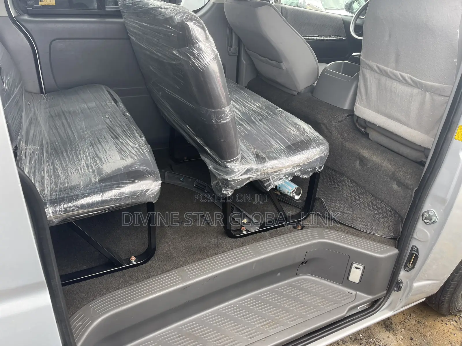 Toyota HiAce 2009 Silver