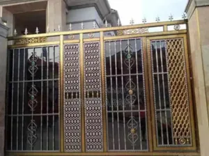 Harmony Stainless Steel Black and Gold Gate