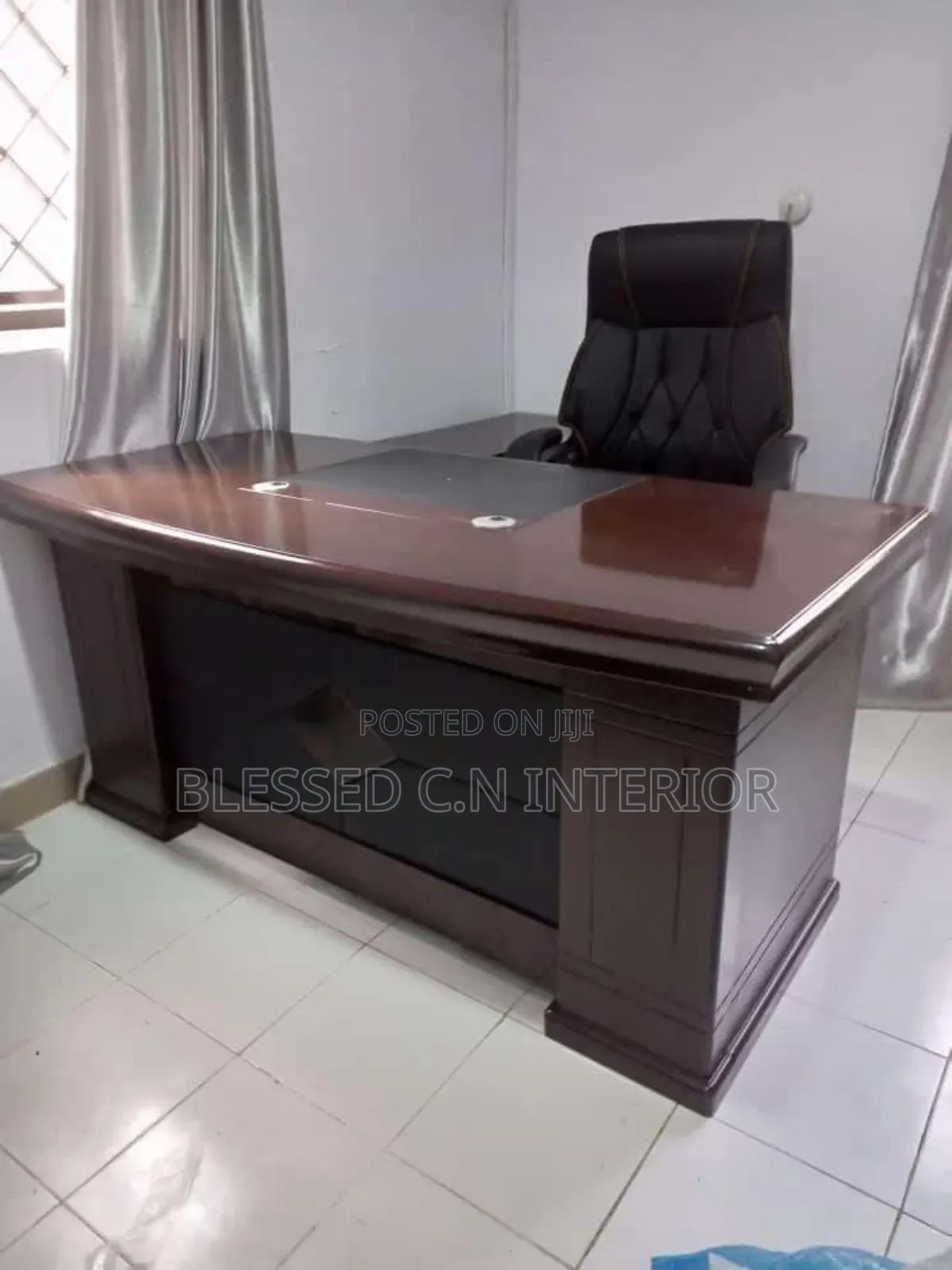 Classic Higher Quality Office Boss Table