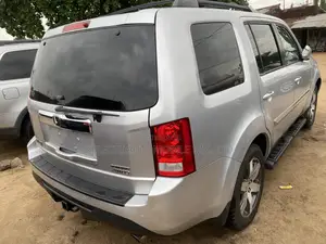 Honda Pilot 2012 Silver