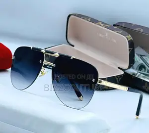 Original LOUIS VUITTON Sunglasses Available in Store