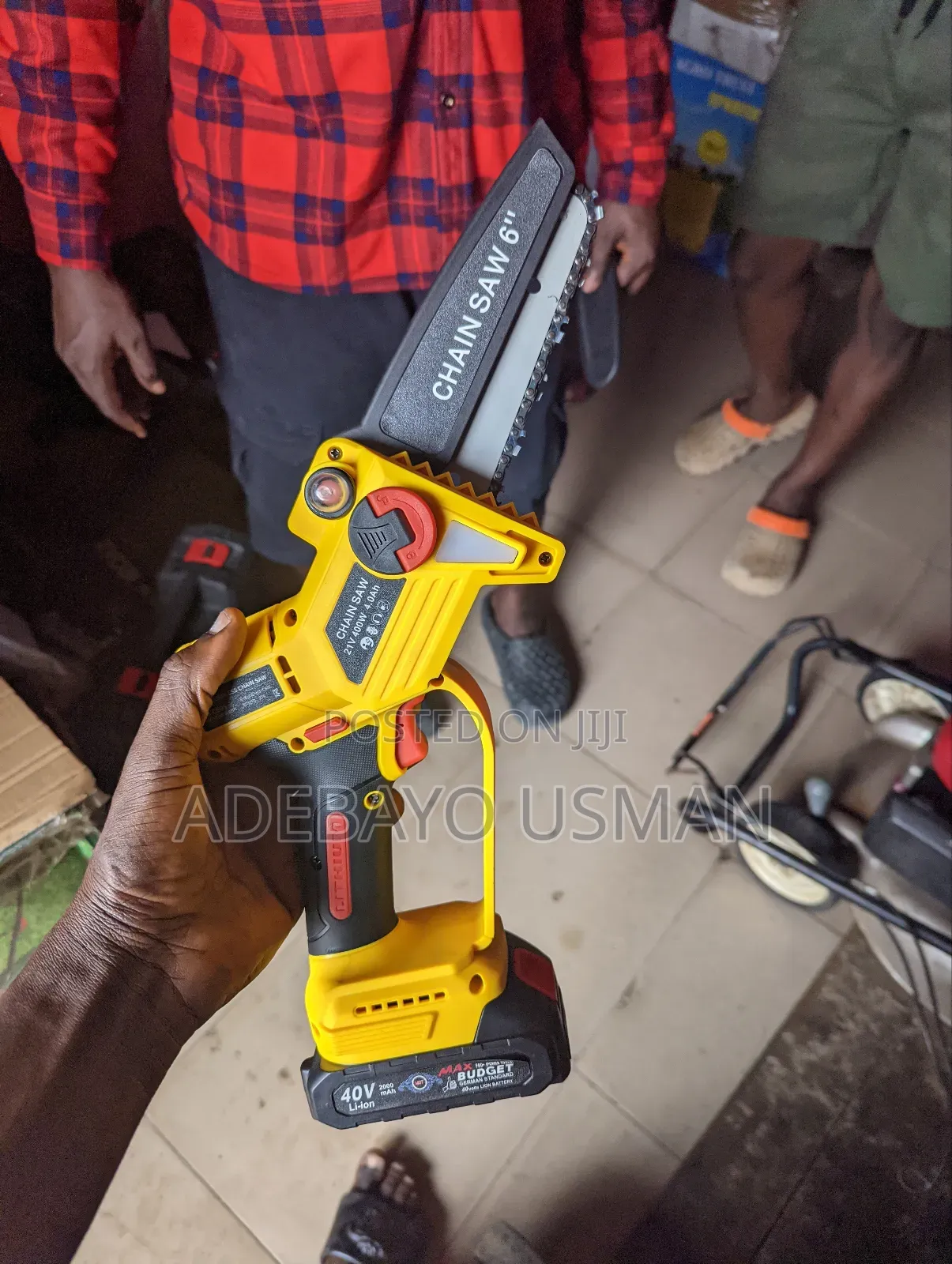 Battery Chainsaw Machine