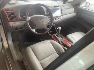 Toyota Camry 2005 Silver