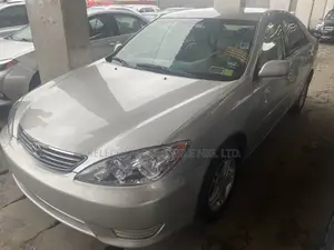 Toyota Camry 2005 Silver