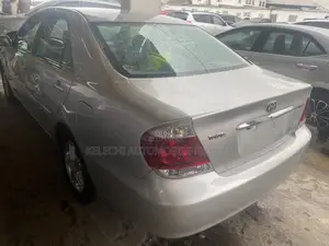 Toyota Camry 2005 Silver