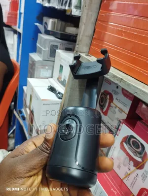 P01 Auto Face Tracking Selfie Stick Tripod With Base