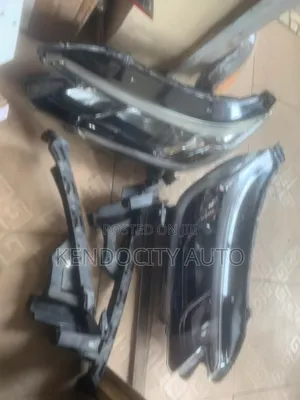 Headlight Honda CRV Europe Wit Crum