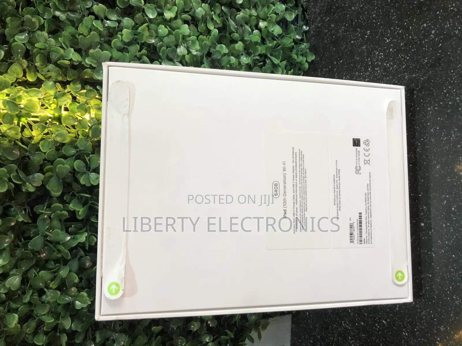 New Apple iPad 10.2 (2020) Wi-Fi 64 GB