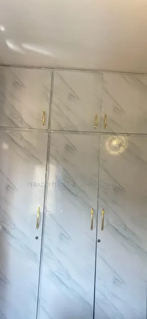 Marble Wall/Cabinet Stickper
