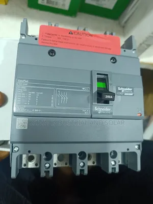 Ezc250f 450 Schneider 250a 4pole Breaker