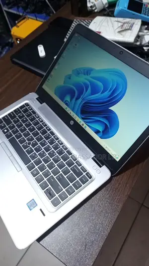 Hp Elitebook 840 G3, Corei5, 8gb Ram/ 256ssd