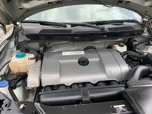 Volvo XC90 2012 Green