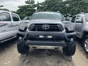 Toyota Tacoma V6 4dr Double Cab 4WD 5.0 ft. SB (4.0L 6cyl 5A) 2014 Gray