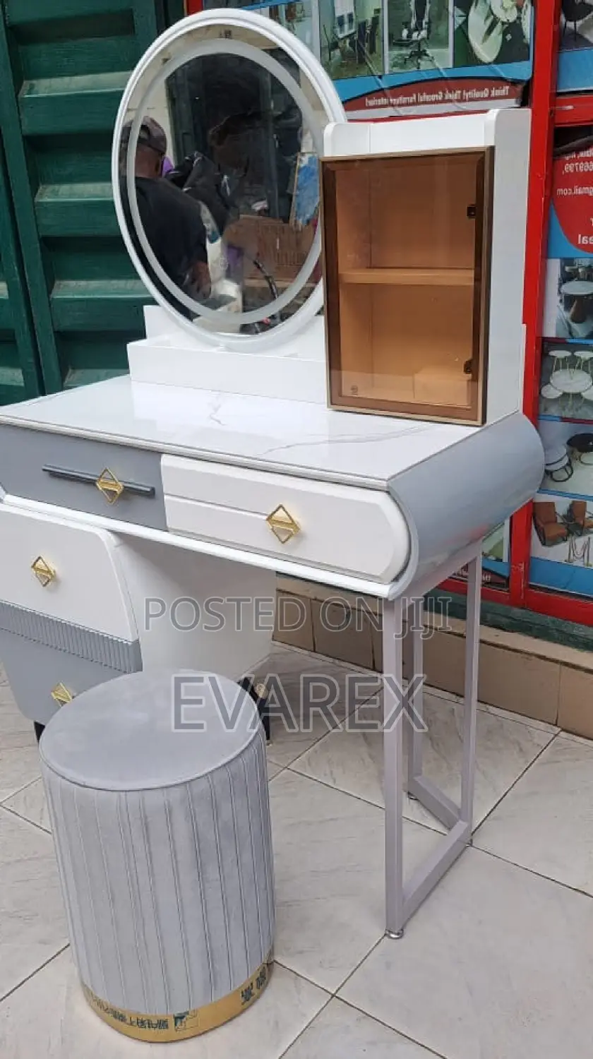 Luxury Standing Cabinet Shelve Mirror