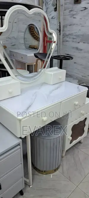 Luxury Standing Cabinet Shelve Mirror