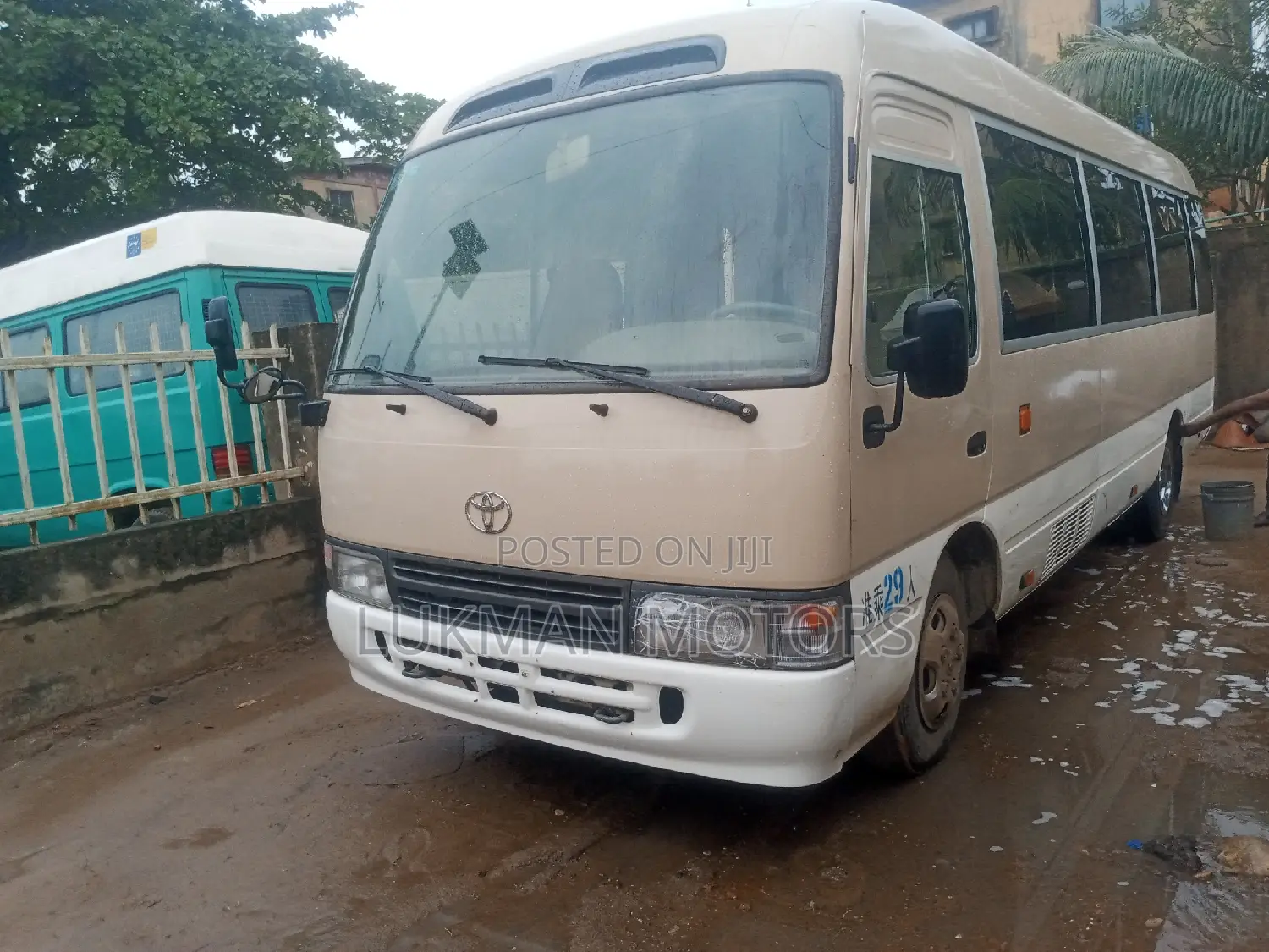 Toyota Coaster 2017 Pink