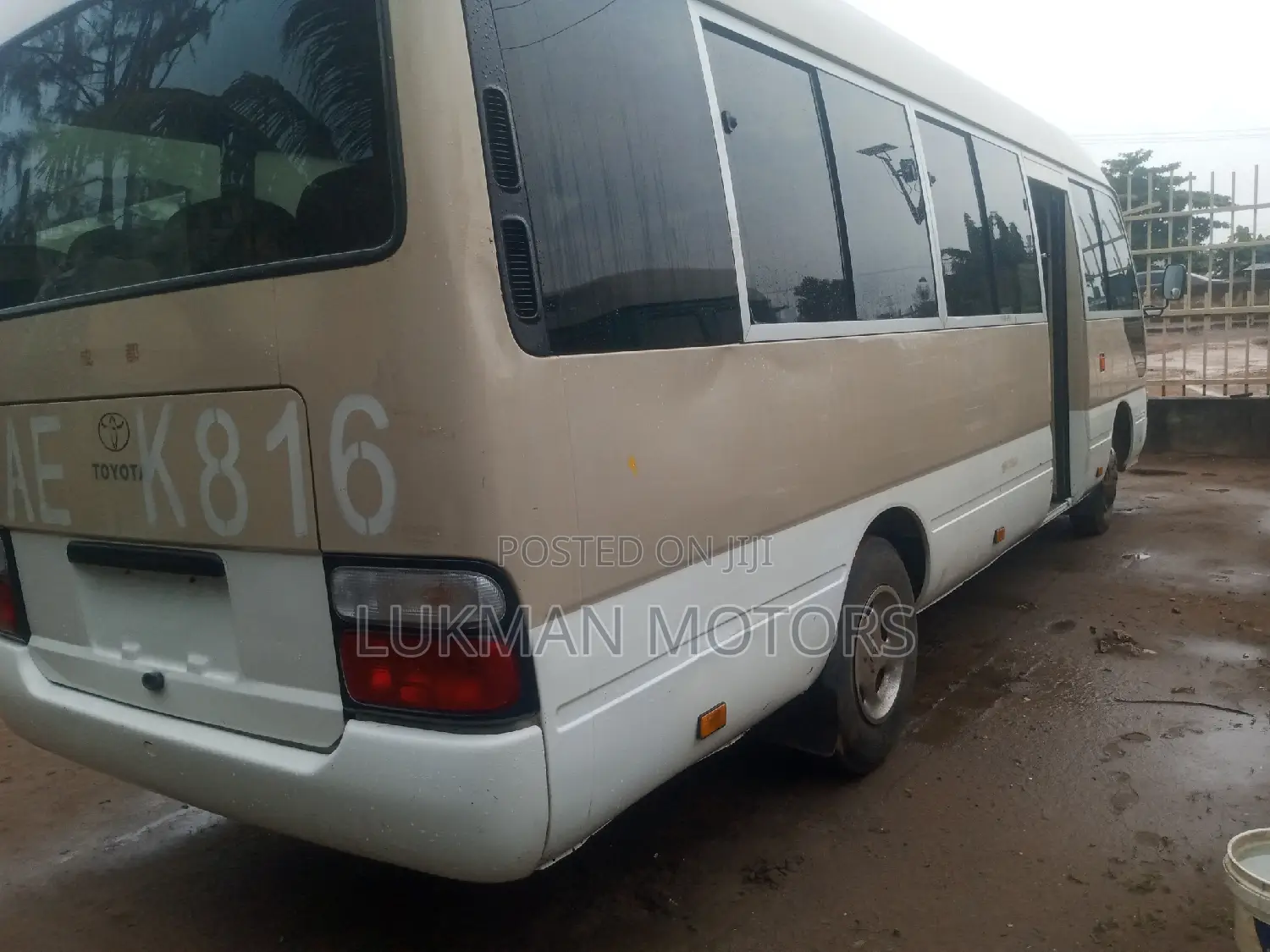 Toyota Coaster 2017 Pink