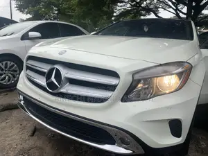 Mercedes-Benz GLA 250 2017 White