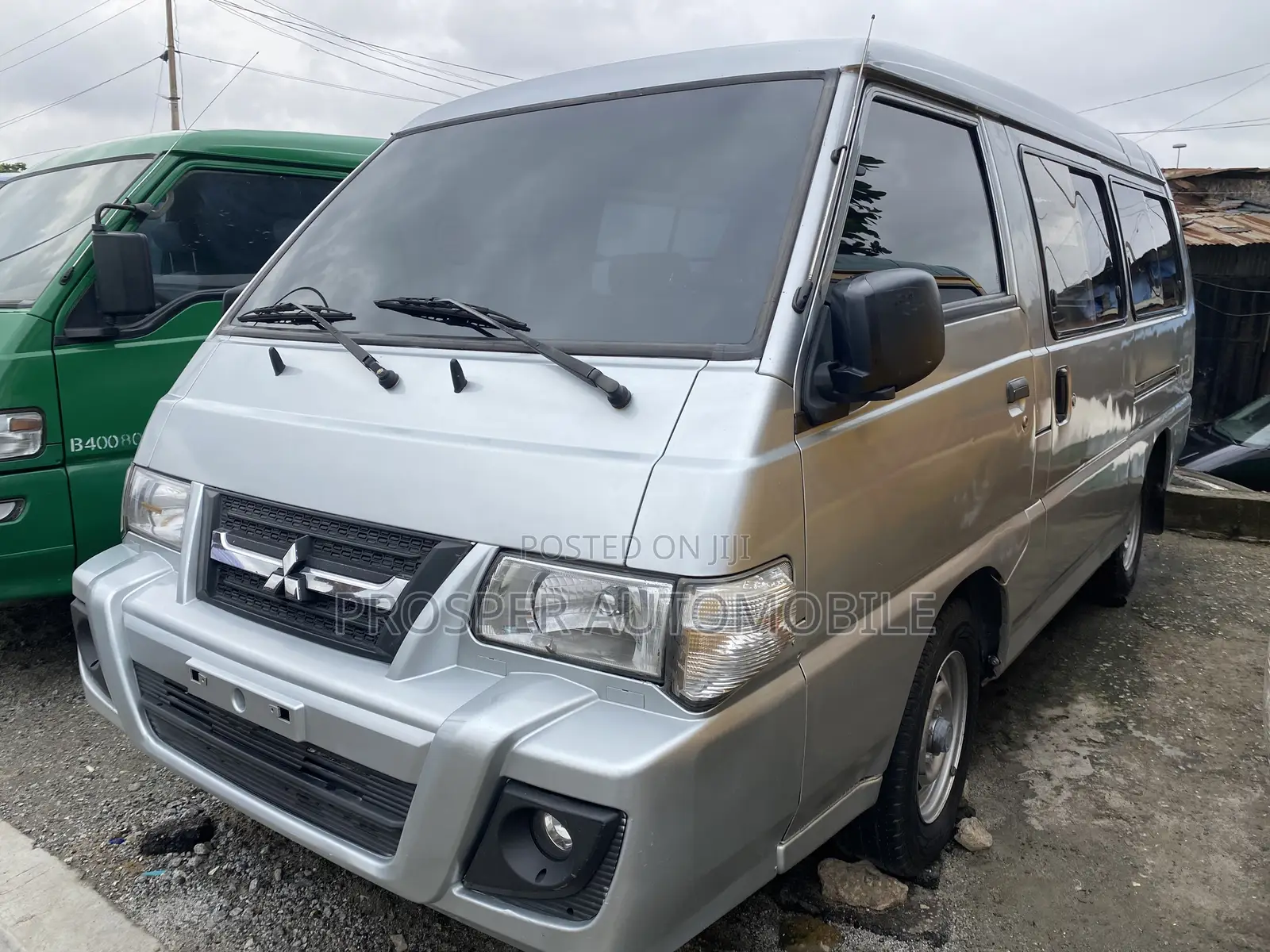 Mitsubishi Delica 2014 Silver