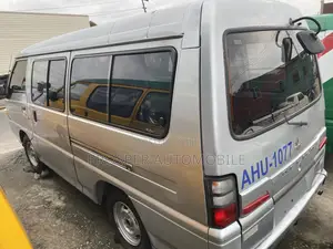 Mitsubishi Delica 2014 Silver