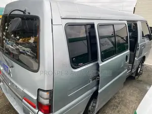 Mitsubishi Delica 2014 Silver