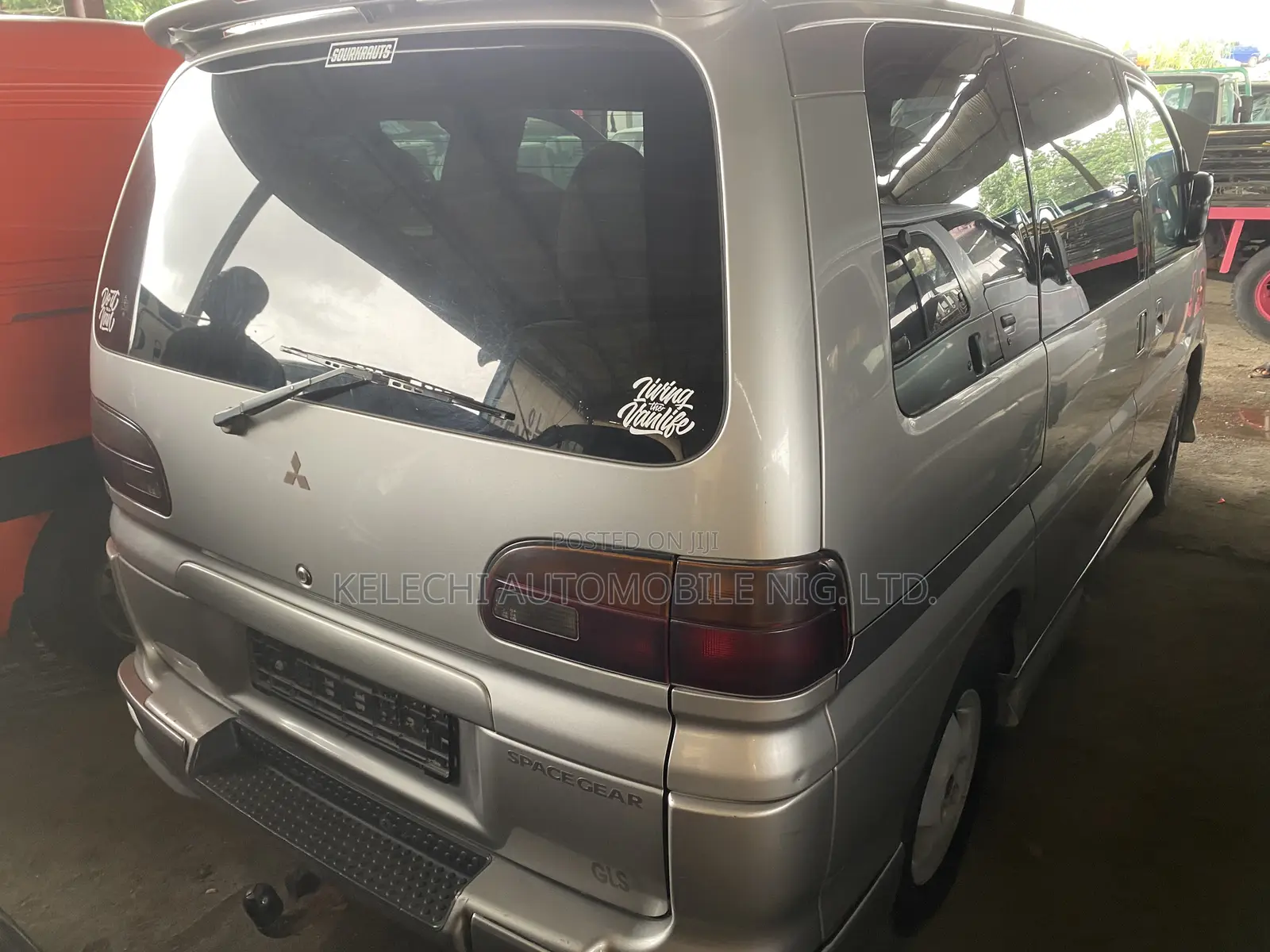 Mitsubishi Space Gear 2003 Silver