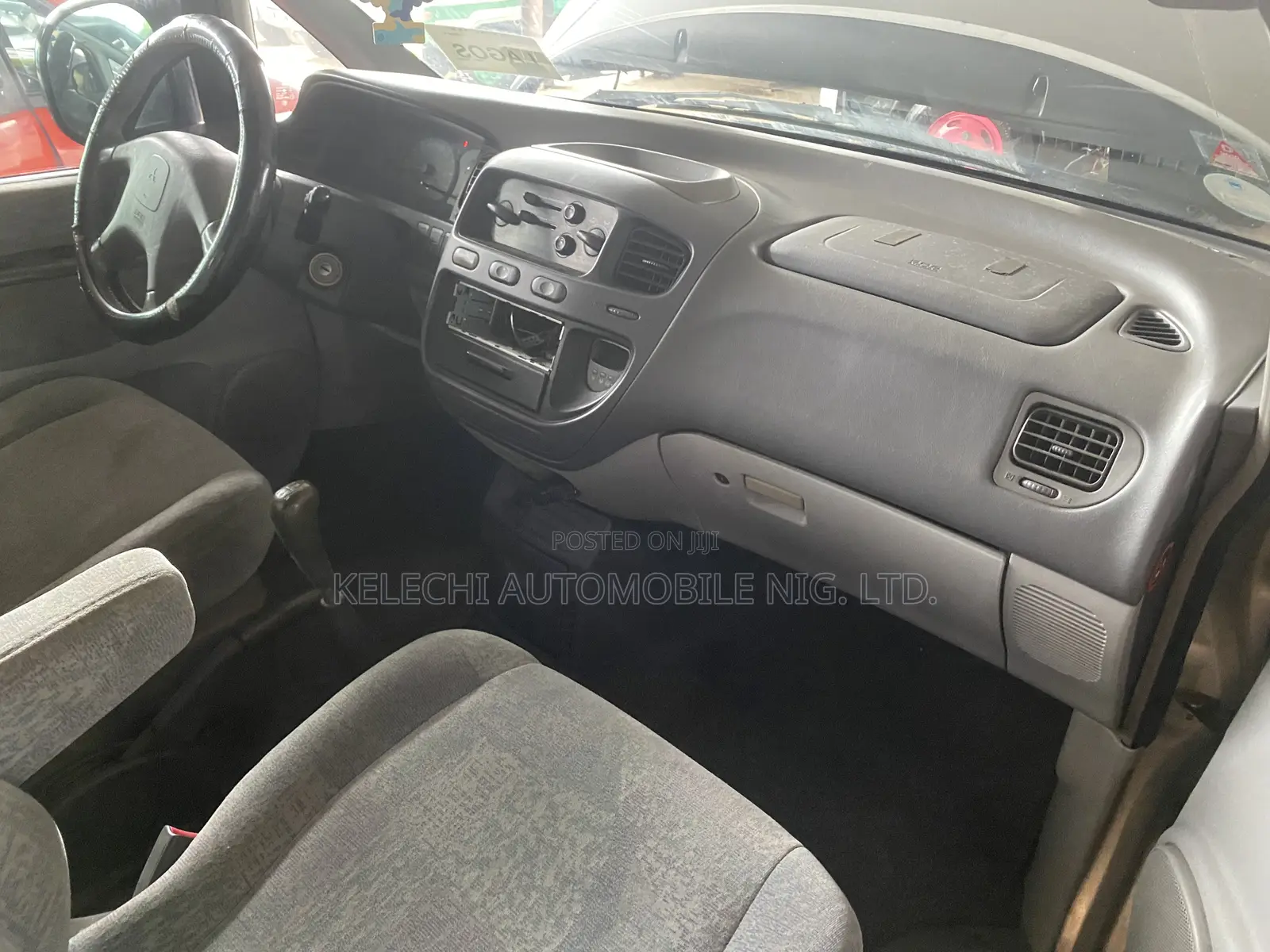 Mitsubishi Space Gear 2003 Silver