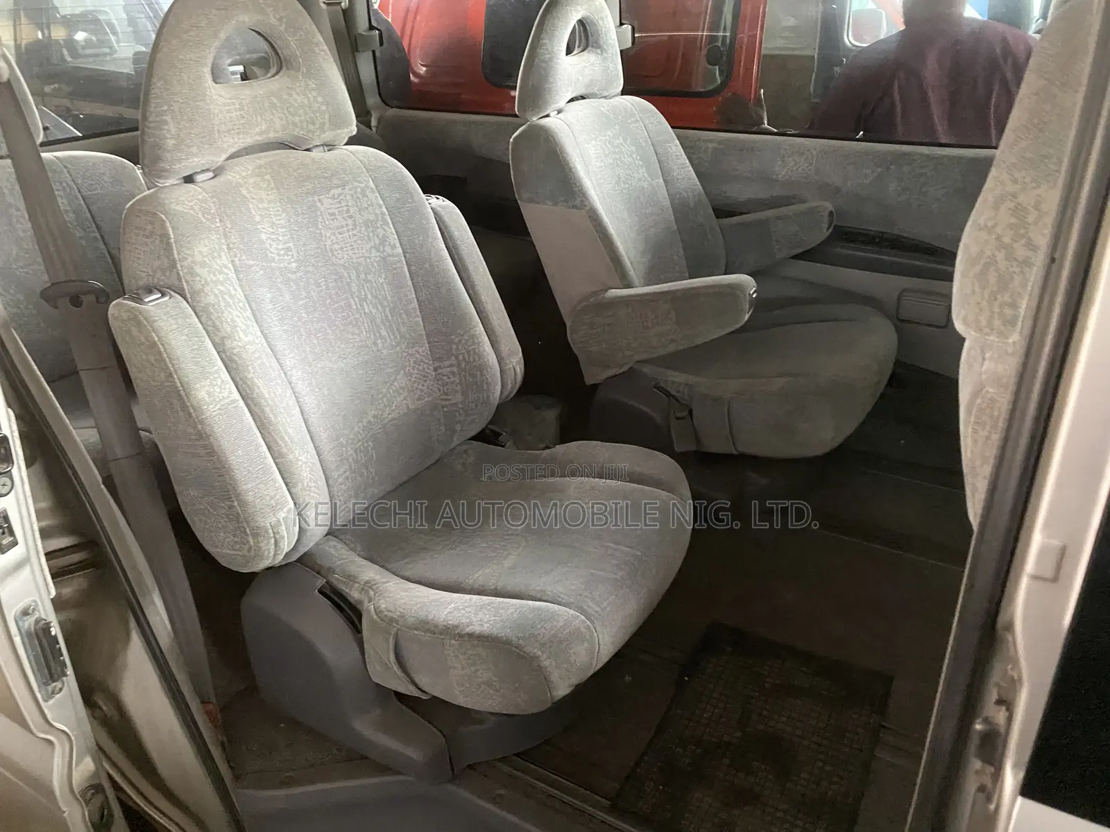 Mitsubishi Space Gear 2003 Silver