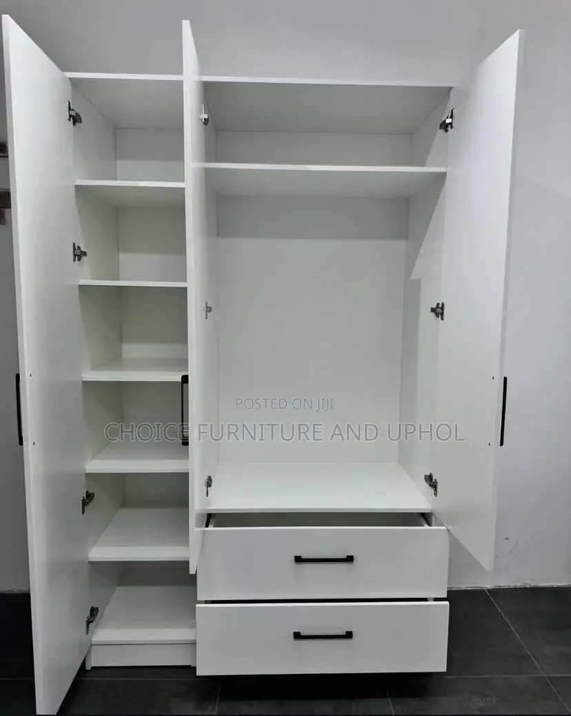 Wardrobe 3 Doors